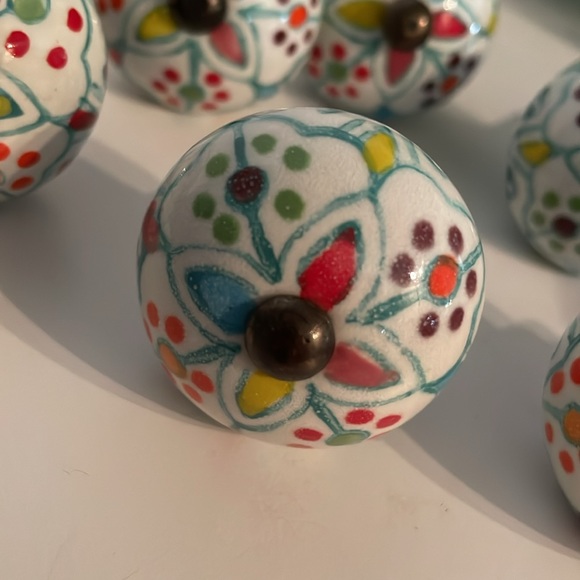 Vintage Porcelain Dresser Knobs! Beautiful! - Picture 3 of 9